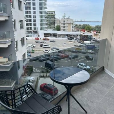 Аренда светлых 2-комнатных апартаментов, 40 м², район Мамая Норд, Констанца, Румыния